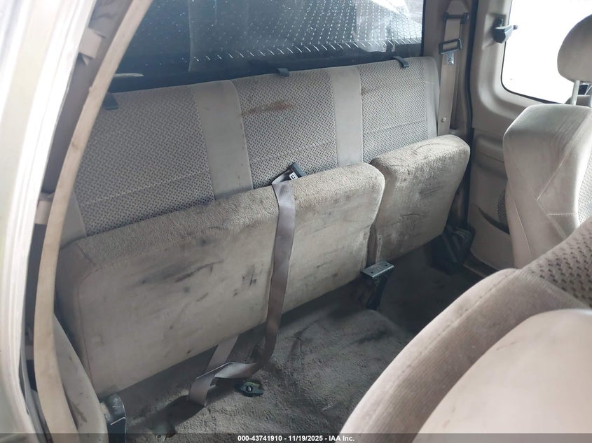 2002 Ford F-150 Lariat/Xl/Xlt VIN: 1FTRX17WX2KA59874 Lot: 43741910