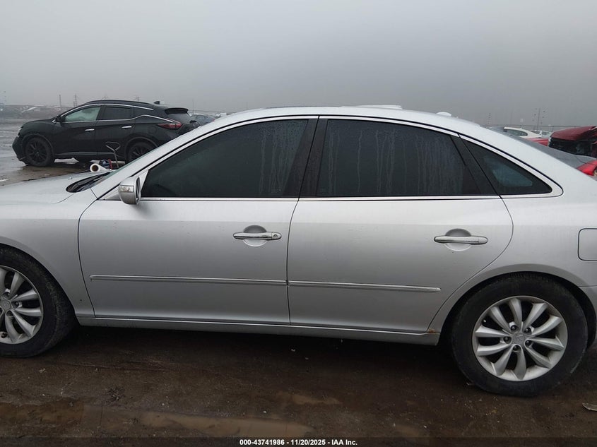 2007 Hyundai Azera Limited/Se VIN: KMHFC46F17A243577 Lot: 43741986