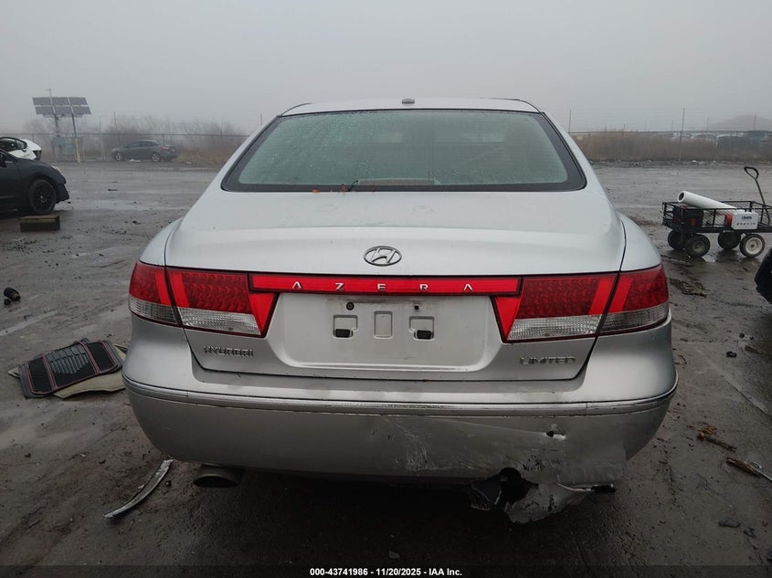 2007 Hyundai Azera Limited/Se VIN: KMHFC46F17A243577 Lot: 43741986