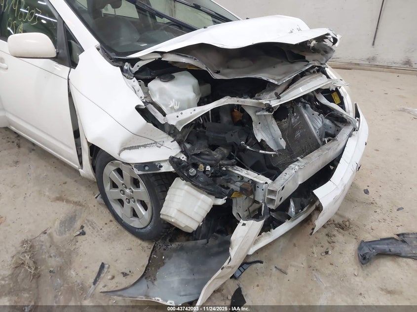 2005 Toyota Prius VIN: JTDKB20U353041889 Lot: 43742003