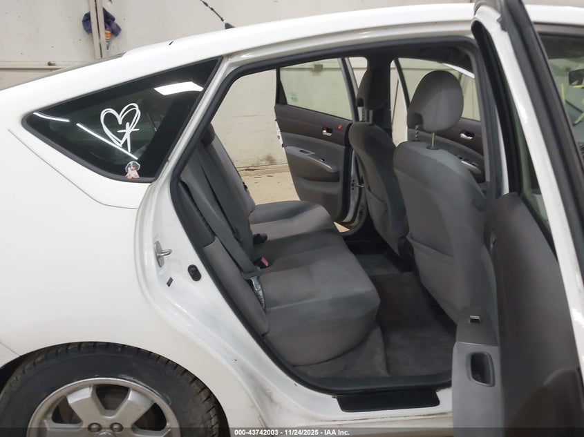 2005 Toyota Prius VIN: JTDKB20U353041889 Lot: 43742003