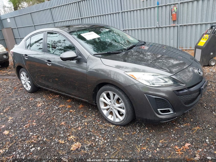 MAZDA 3 S GRAND TOURING