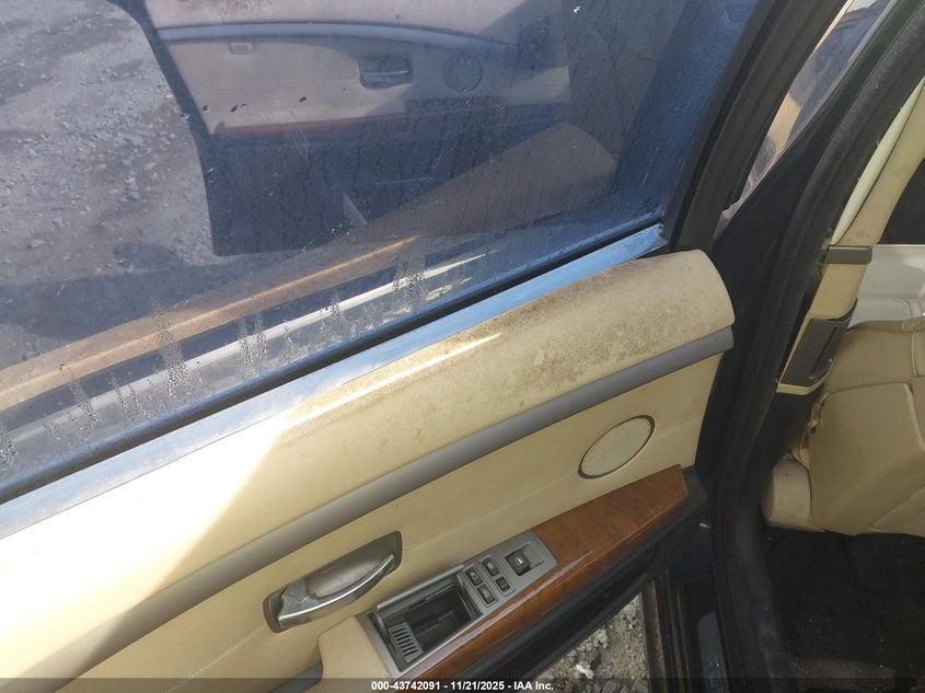 2007 BMW 750Li VIN: WBAHN83587DT67156 Lot: 43742091