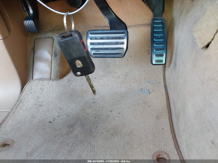 2004 Porsche Cayenne S VIN: WP1AB29P74LA68373 Lot: 43742093