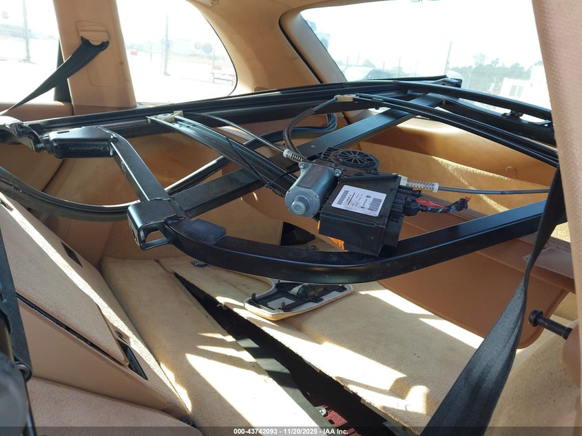 2004 Porsche Cayenne S VIN: WP1AB29P74LA68373 Lot: 43742093