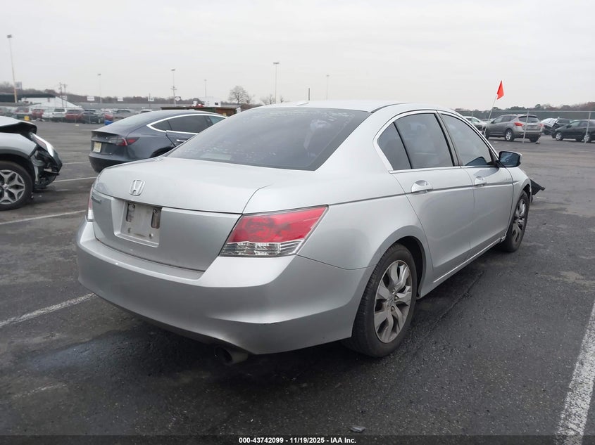 1HGCP26878A133511 2008 HONDA ACCORD photo no. 4