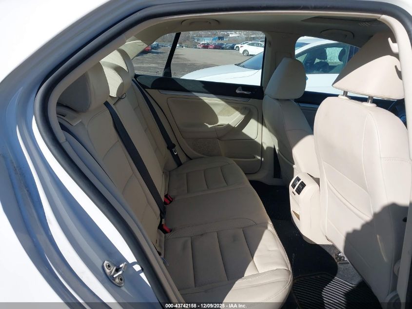 2010 Volkswagen Jetta Limited Edition VIN: 3VWRZ7AJ1AM162230 Lot: 43742158