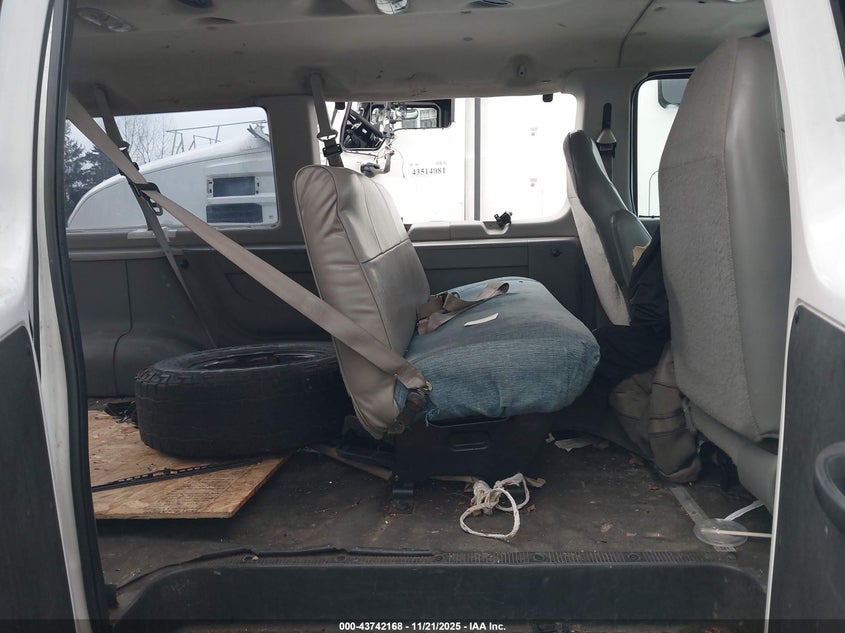 2007 Ford E-350 Super Duty Xl/Xlt VIN: 1FBNE31L27DA66087 Lot: 43742168