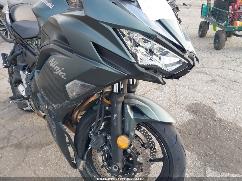 2025 Kawasaki Ex650 P VIN: ML5EXEP17SDAE4160 Lot: 43742196