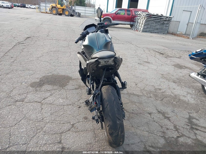 2025 Kawasaki Ex650 P VIN: ML5EXEP17SDAE4160 Lot: 43742196