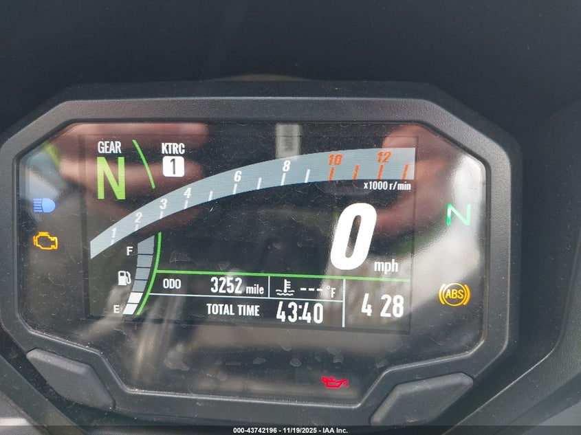 2025 Kawasaki Ex650 P VIN: ML5EXEP17SDAE4160 Lot: 43742196