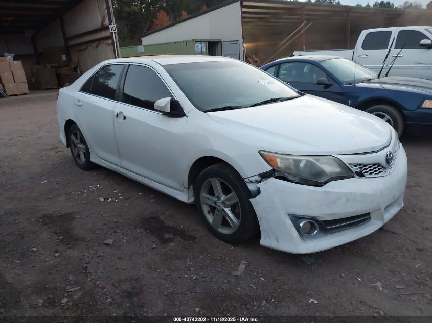 TOYOTA CAMRY SE