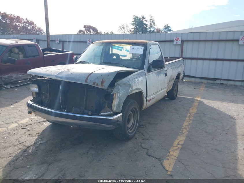 1992 Chevrolet Gmt-400 C1500 VIN: 1GCDC14Z6NE114599 Lot: 43742232