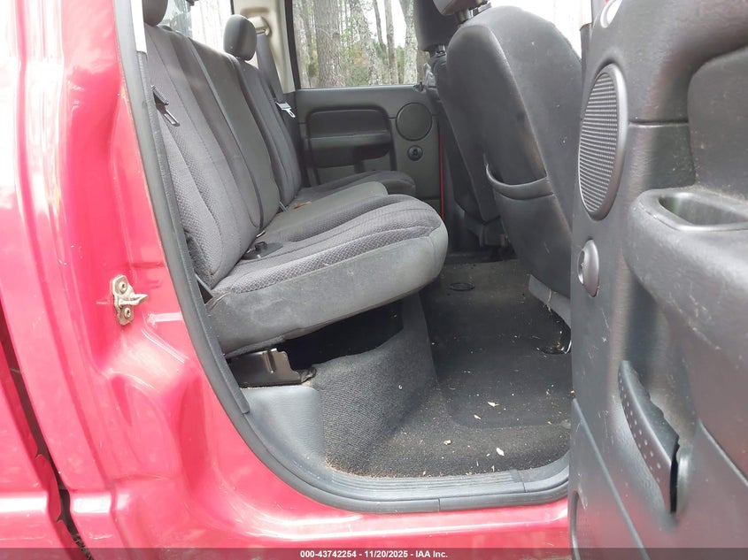 2005 Dodge Ram 1500 Slt/Laramie VIN: 1D7HU18D65S101050 Lot: 43742254