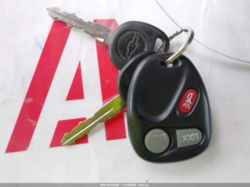 2001 Chevrolet Suburban 1500 Lt VIN: 1GNEC16T91J217280 Lot: 43742258