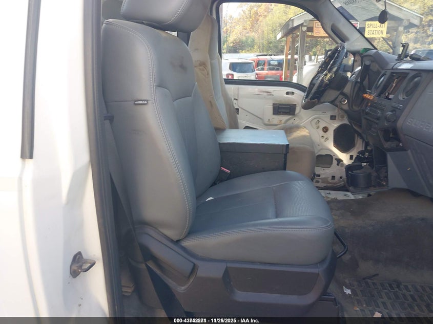 2011 Ford F-450 Chassis Xl VIN: 1FDUF4GY9BEA31493 Lot: 43742271