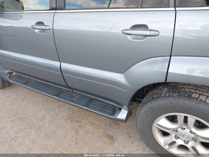 2004 Lexus Gx 470 VIN: JTJBT20X240054590 Lot: 43742274