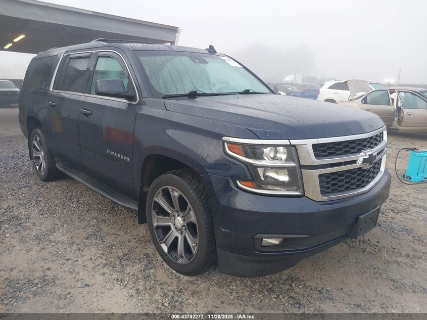 CHEVROLET SUBURBAN LT