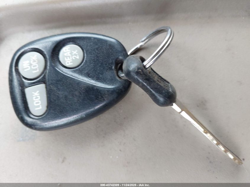 1998 GMC Suburban 1500 Sl VIN: 3GKFK16R4WG510828 Lot: 43742309