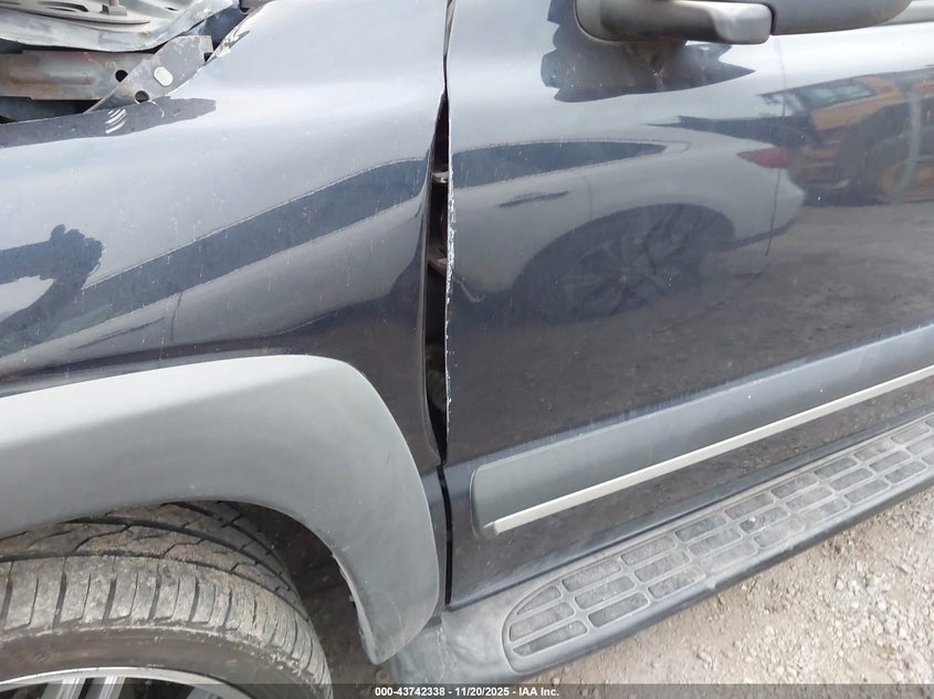 2004 Chevrolet Tahoe Ls VIN: 1GNEC13V84R133334 Lot: 43742338