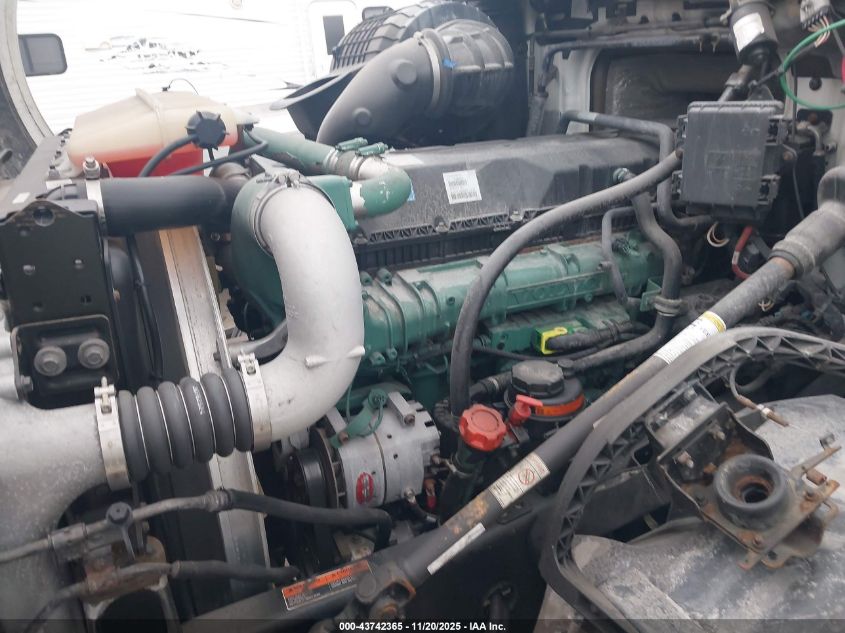 2016 Volvo Vn Vnl VIN: 4V4NC9EH2GN948689 Lot: 43742365