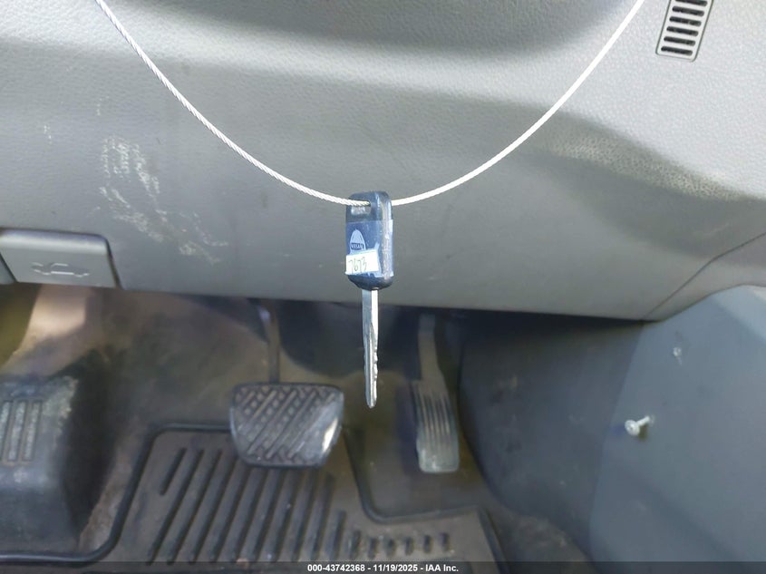 1N6BF0LY2CN117673 2012 NISSAN  photo no. 11