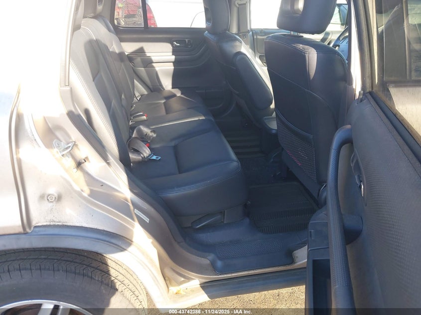 2000 Honda Cr-V Special Edition VIN: JHLRD1876YC049610 Lot: 43742386