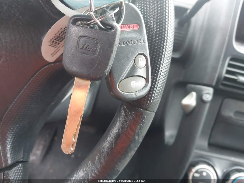 2004 Honda Cr-V Lx VIN: SHSRD78544U235540 Lot: 43742427