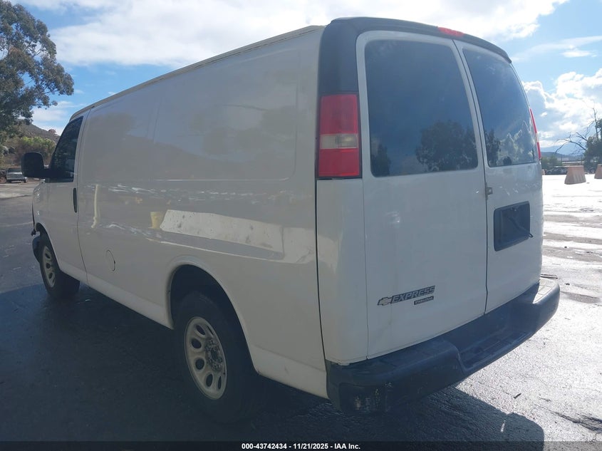 1GCSGAFX7D1174887 2013 CHEVROLET  photo no. 3