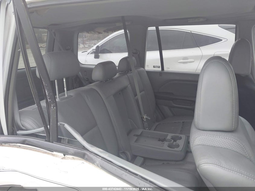 2005 Honda Pilot Ex-L VIN: 2HKYF18745H533360 Lot: 43742443