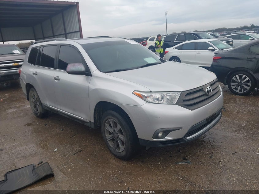 TOYOTA HIGHLANDER SE V6