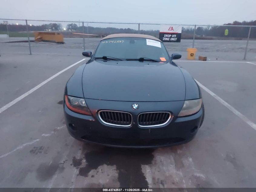 2004 BMW Z4 2.5I VIN: 4USBT33554LS49434 Lot: 43742537