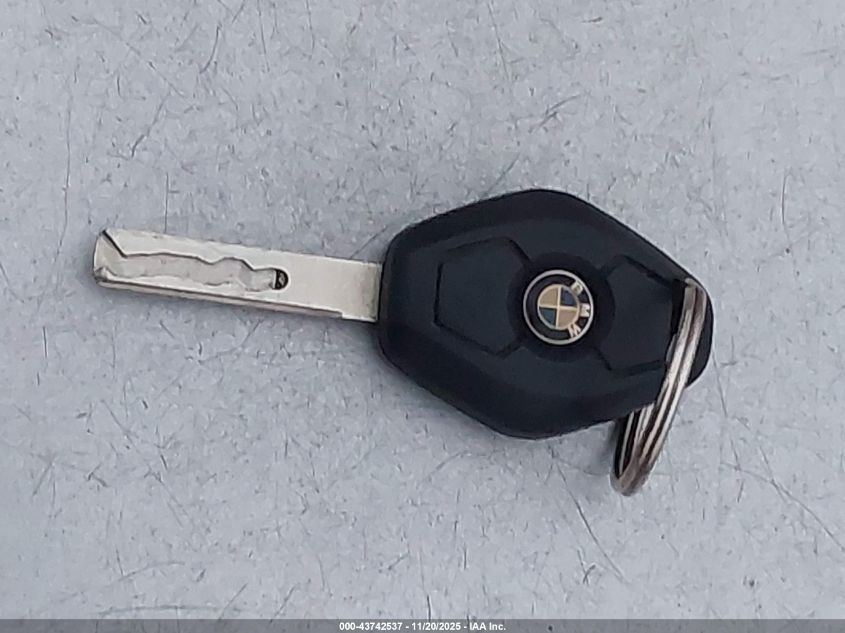 2004 BMW Z4 2.5I VIN: 4USBT33554LS49434 Lot: 43742537