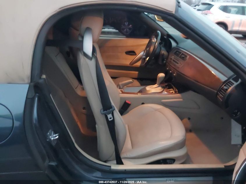 2004 BMW Z4 2.5I VIN: 4USBT33554LS49434 Lot: 43742537