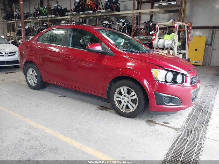 CHEVROLET SONIC LT AUTO