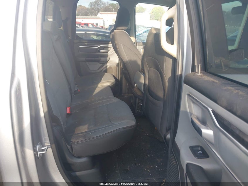 2019 Ram 1500 Big Horn/Lone Star 4X2 6'4 Box VIN: 1C6RREBG6KN827552 Lot: 43742580