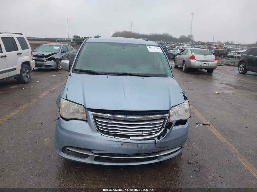 2013 Chrysler Town & Country Touring-L VIN: 2C4RC1CG4DR708261 Lot: 43742586