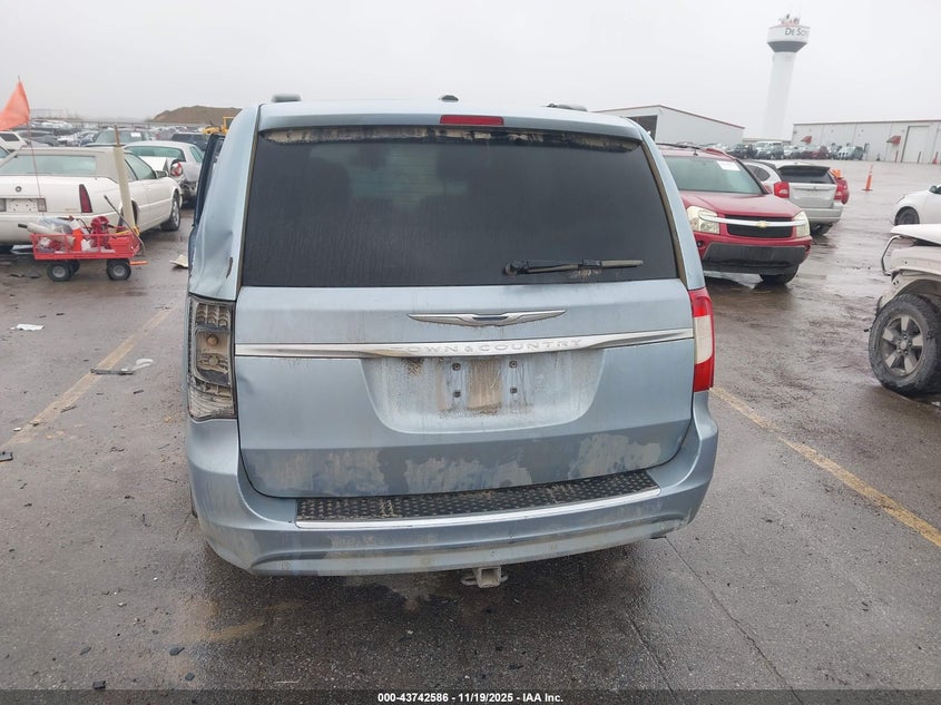 2013 Chrysler Town & Country Touring-L VIN: 2C4RC1CG4DR708261 Lot: 43742586