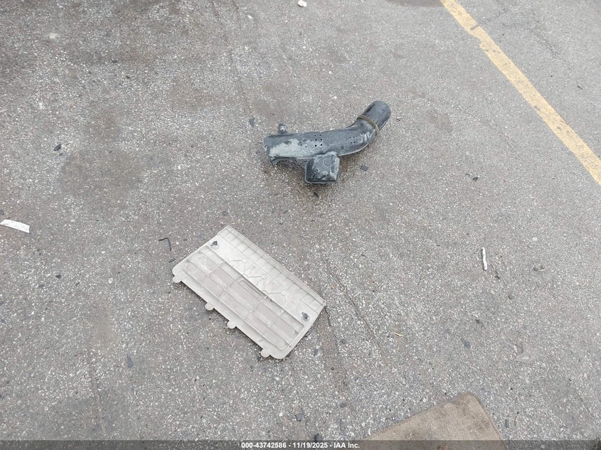 2013 Chrysler Town & Country Touring-L VIN: 2C4RC1CG4DR708261 Lot: 43742586