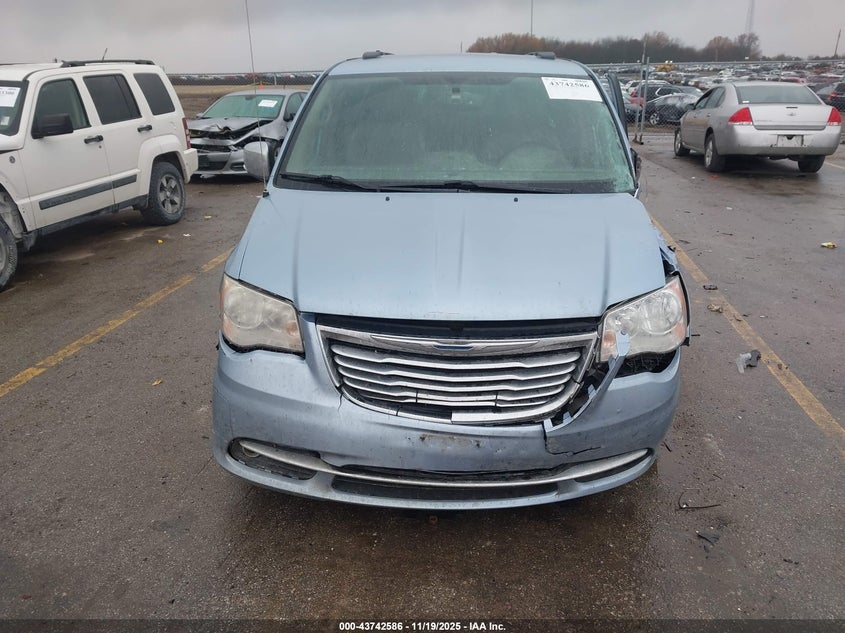 2013 Chrysler Town & Country Touring-L VIN: 2C4RC1CG4DR708261 Lot: 43742586
