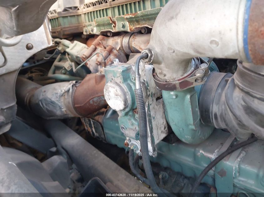 2018 Volvo Vnl VIN: 4V4NC9EG1JN892274 Lot: 43742628