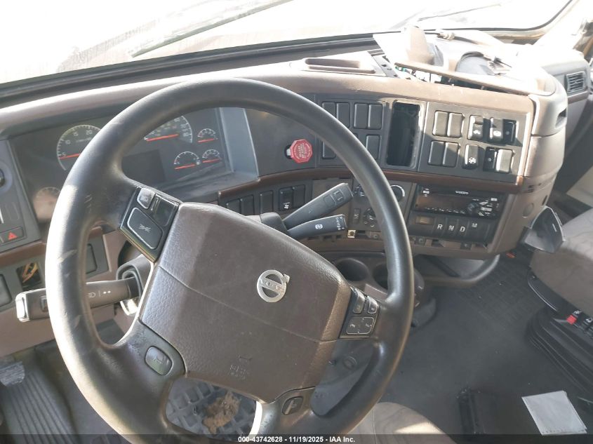 2018 Volvo Vnl VIN: 4V4NC9EG1JN892274 Lot: 43742628