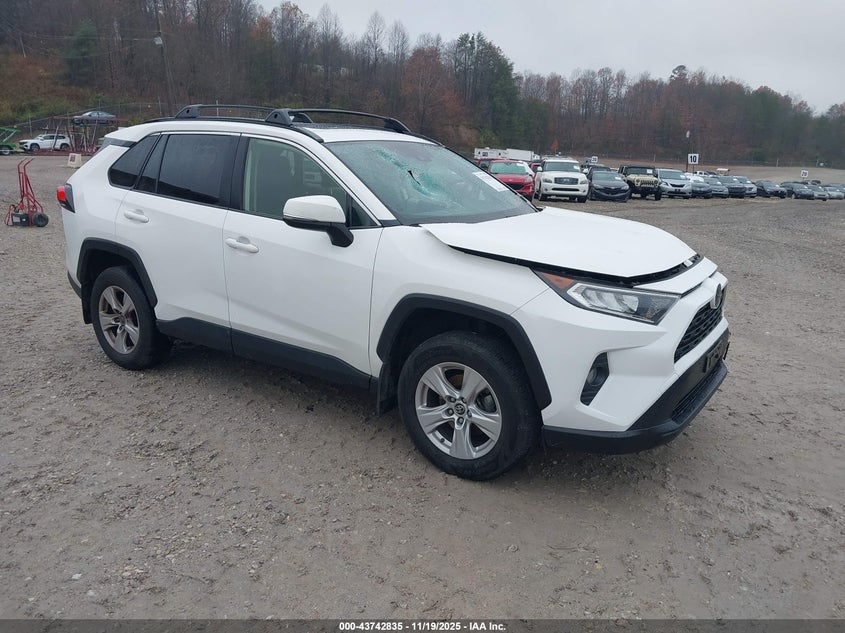 TOYOTA RAV4 XLE