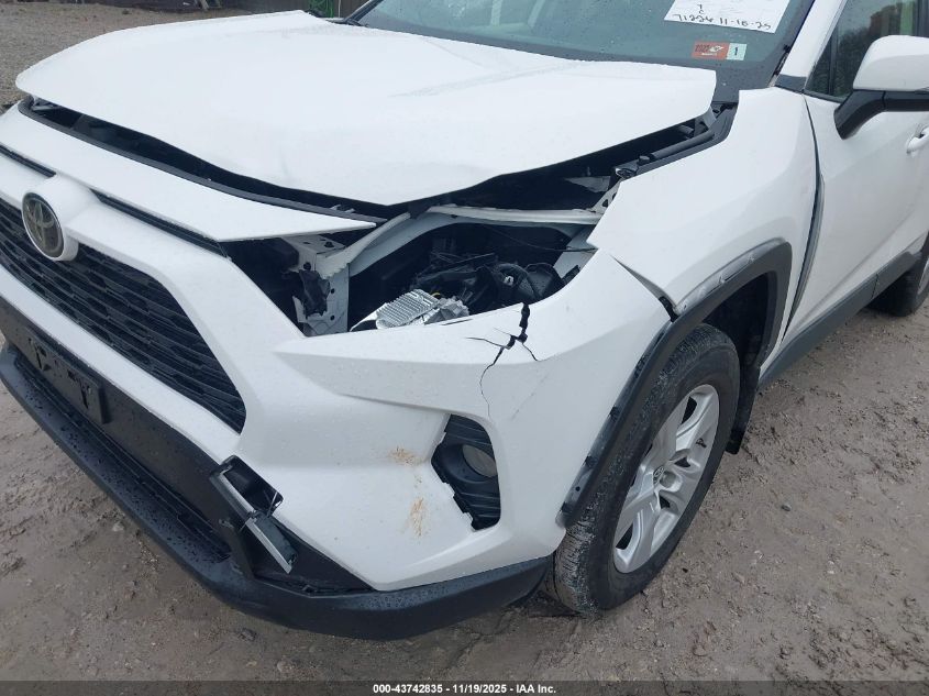 2019 Toyota Rav4 Xle VIN: JTMP1RFV1KD037072 Lot: 43742835