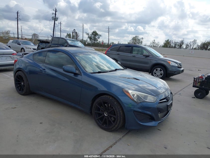 HYUNDAI GENESIS 2.0T PREMIUM