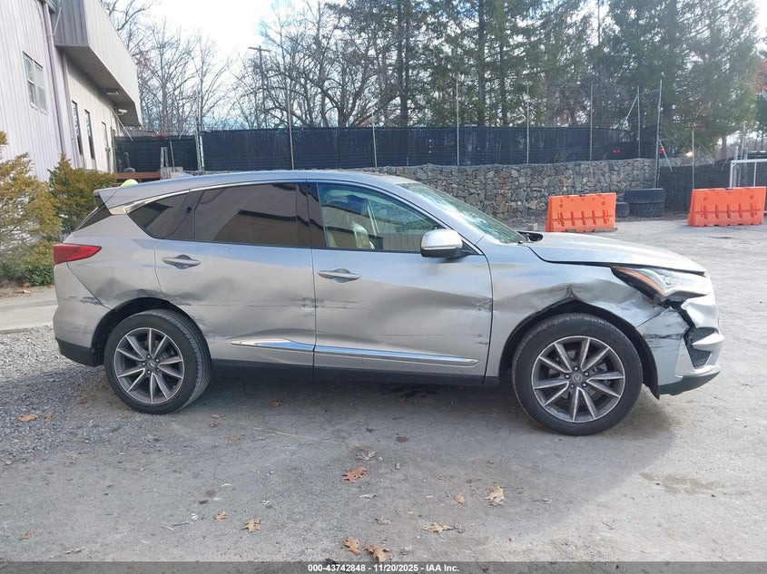 2019 Acura Rdx Technology Package VIN: 5J8TC2H52KL023752 Lot: 43742848
