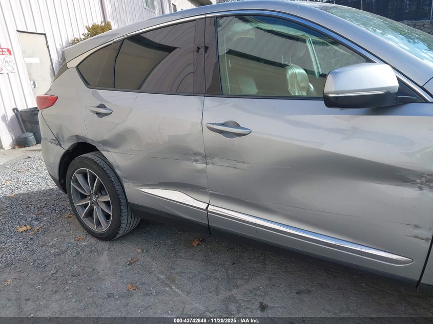 2019 Acura Rdx Technology Package VIN: 5J8TC2H52KL023752 Lot: 43742848