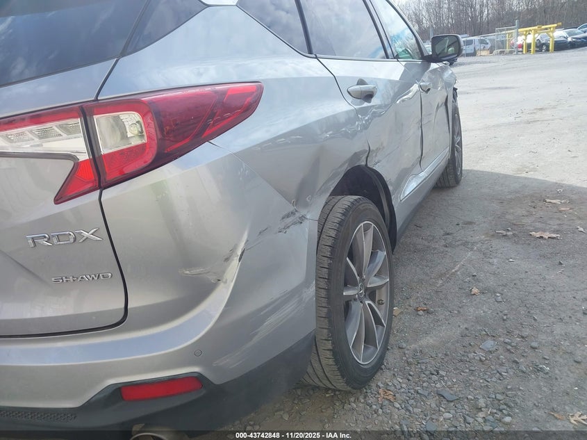 2019 Acura Rdx Technology Package VIN: 5J8TC2H52KL023752 Lot: 43742848