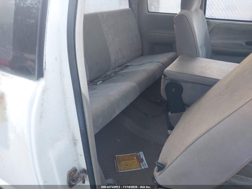 1996 Dodge Ram 1500 VIN: 3B7HC13Z1TG153299 Lot: 43742912