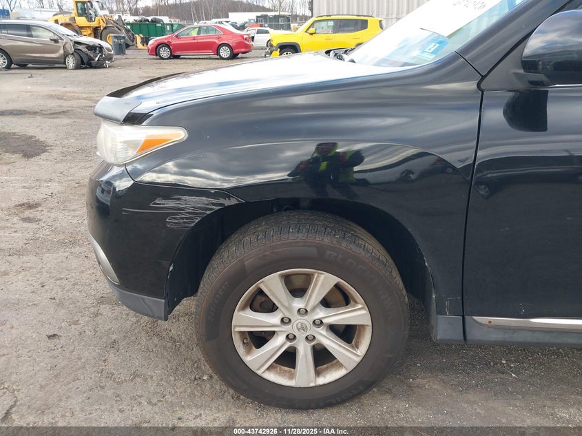 2013 Toyota Highlander Se V6 VIN: 5TDBK3EH5DS208798 Lot: 43742926